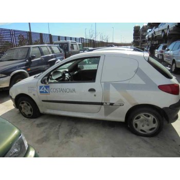 peugeot 206 berlina del año 2001