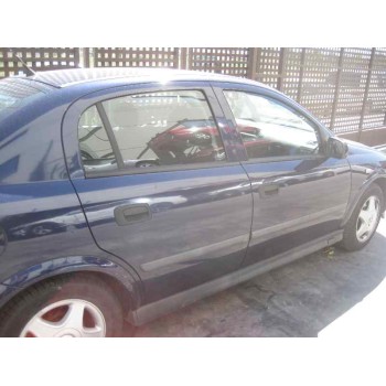 opel astra g berlina del año 2000