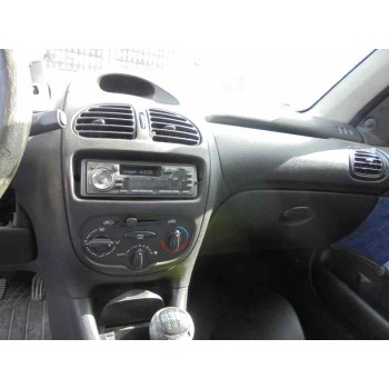 peugeot 206 berlina del año 2001