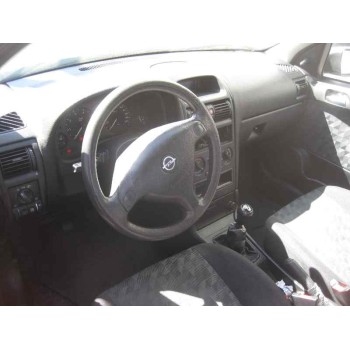 opel astra g berlina del año 2000