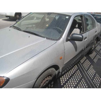 nissan primera berlina (p11) del año 1999