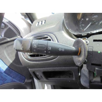 peugeot 206 berlina del año 2001