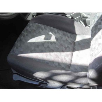 opel astra g berlina del año 2000