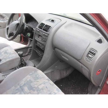 mitsubishi carisma berina 5 (da0) del año 1999