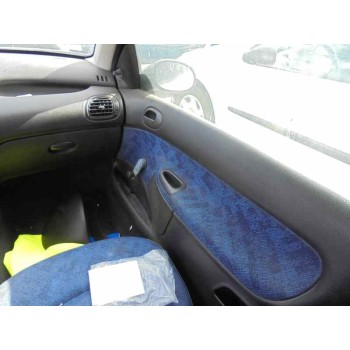 peugeot 206 berlina del año 2001