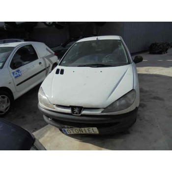 peugeot 206 berlina del año 2001