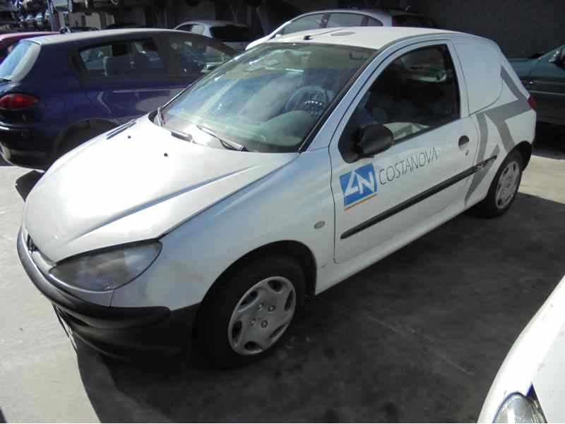 peugeot 206 berlina del año 2001