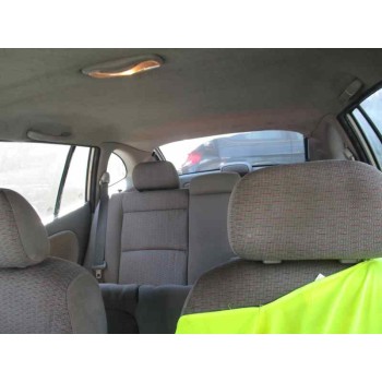 kia rio del año 2002