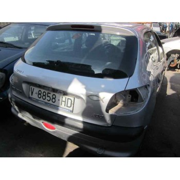 peugeot 206 berlina del año 2000