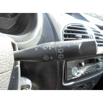 peugeot 206 berlina del año 2001