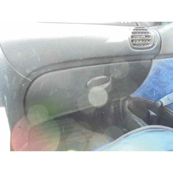 peugeot 206 berlina del año 2001