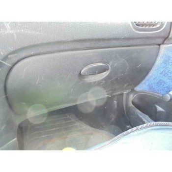 peugeot 206 berlina del año 2001