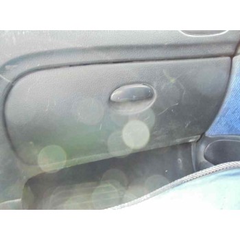 peugeot 206 berlina del año 2001