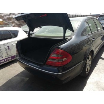 mercedes-benz clase e (w211) berlina del año 2002