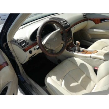 mercedes-benz clase e (w211) berlina del año 2002