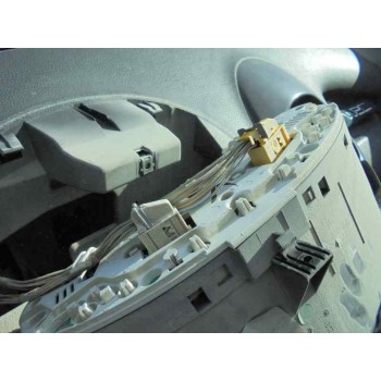 peugeot 206 berlina del año 2001