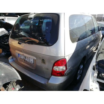 kia carnival del año 2001