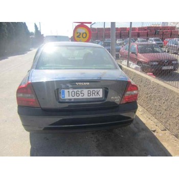 volvo s80 berlina del año 2001