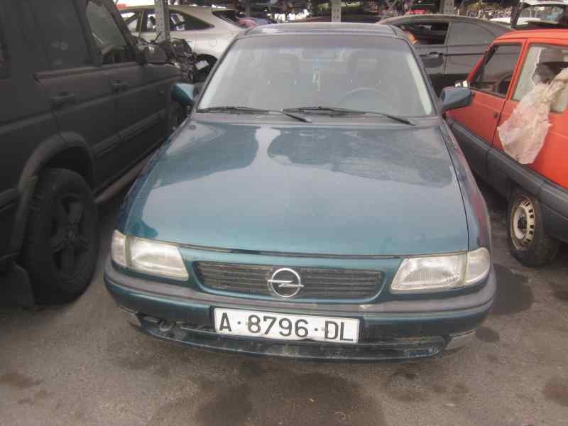 opel astra f berlina del año 1998