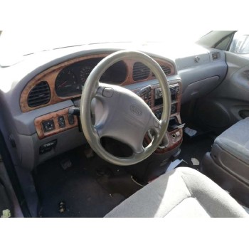 kia carnival del año 2001