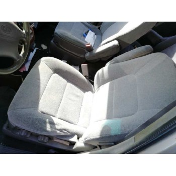 kia carnival del año 2001