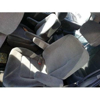 kia carnival del año 2001