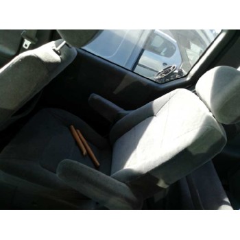 kia carnival del año 2001