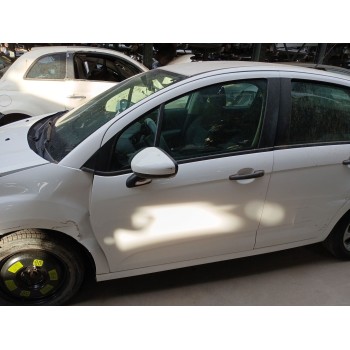 PUERTA DELANTERA IZQUIERDA 