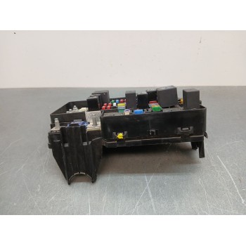 Recambio de caja reles / fusibles para mg zs luxury referencia OEM IAM 10837494 carcasa rota 