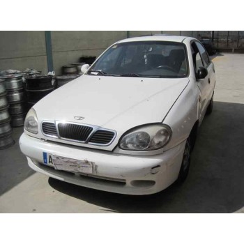 daewoo lanos del año 2000