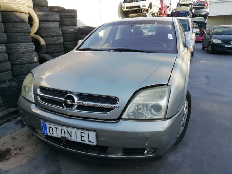 opel vectra c berlina del año 2002