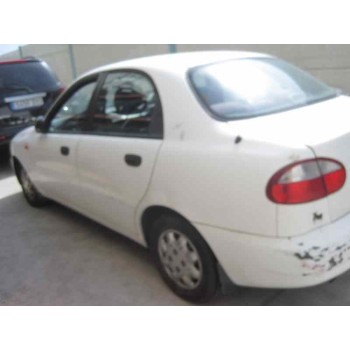 daewoo lanos del año 2000