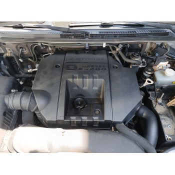 mitsubishi montero iii canvas top (v6_w, v7_w) del año 2006