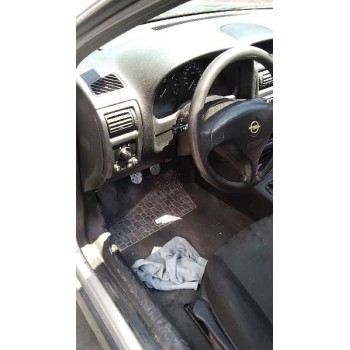 opel astra g berlina del año 2001