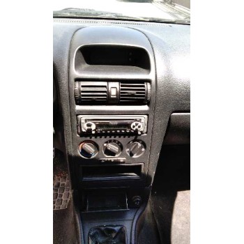 opel astra g berlina del año 2001