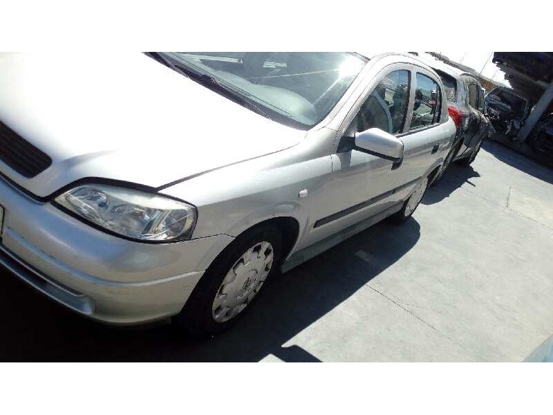 opel astra g berlina del año 2001