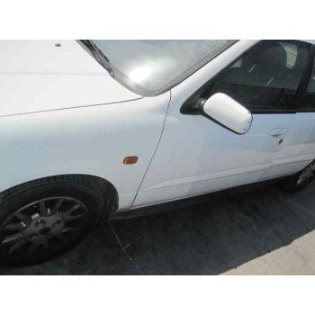 nissan primera berlina (p11) del año 2001