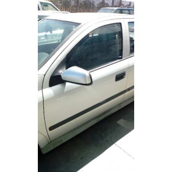 opel astra g berlina del año 2001