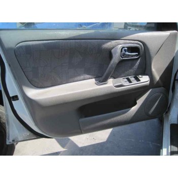 nissan primera berlina (p11) del año 2001