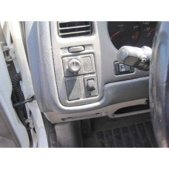 nissan primera berlina (p11) del año 2001