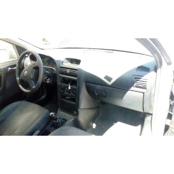 opel astra g berlina del año 2001