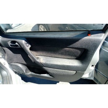 opel astra g berlina del año 2001