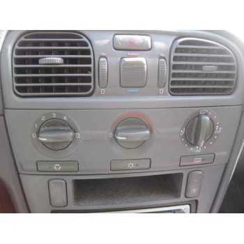 volvo s40 berlina del año 1997