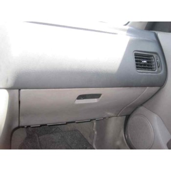 nissan primera berlina (p11) del año 2001