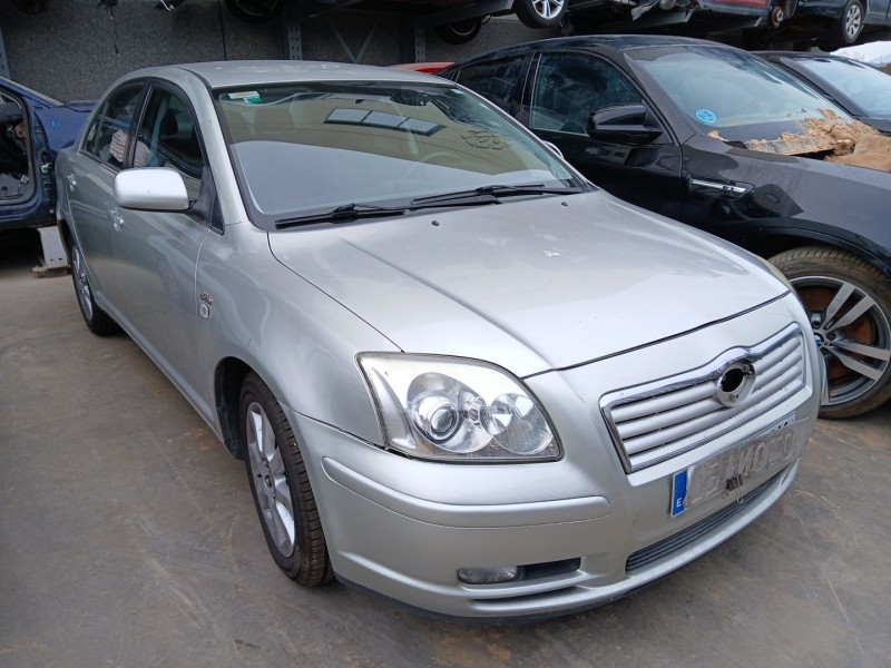 TOYOTA AVENSIS SEDÁN (_T25_)
