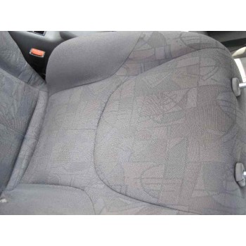 nissan primera berlina (p11) del año 2001