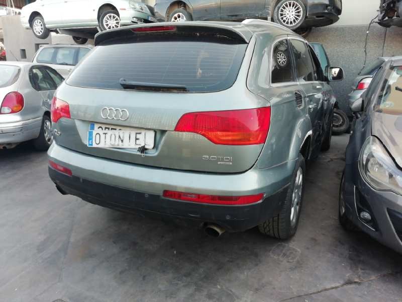 AUDI Q7 (4L)
