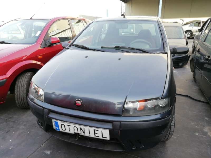 fiat punto berlina (188) del año 2000