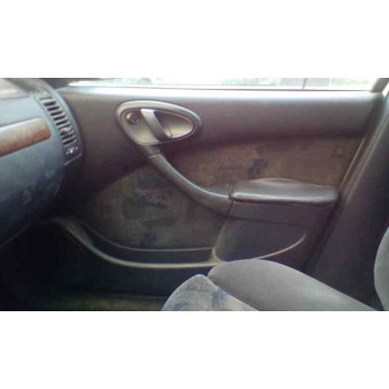 citroën xsara berlina del año 2001