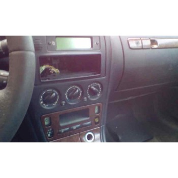 citroën xsara berlina del año 2001